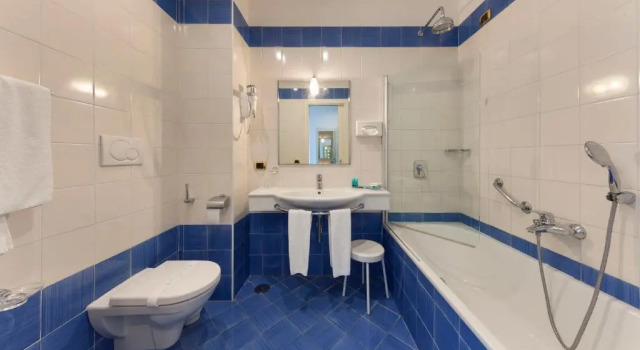 Двухместный номер Standard с балконом и с видом на море Hotel Bristol