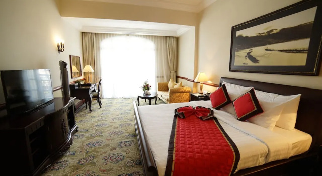Люкс с балконом Sammy Dalat Hotel