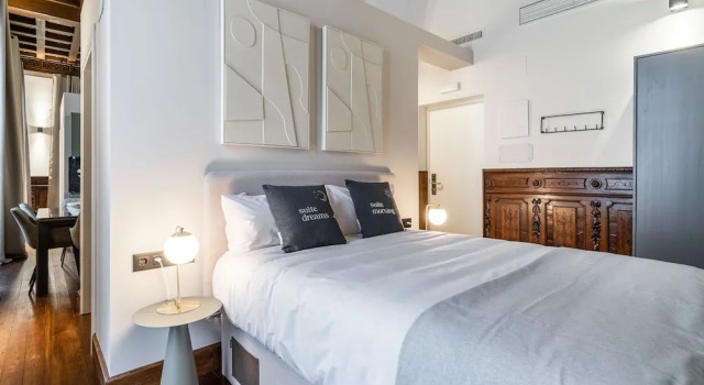 Limehome Vitoria Palacio Álava-Velasco
