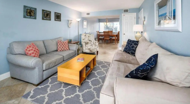 Апартаменты Seaspray Condos 208C
