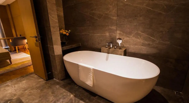 Люкс Deluxe Howard Johnson by Wyndham Lanting Hotel Ningbo