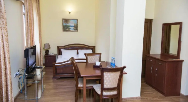 Dreier Zimmer Capital Hotel