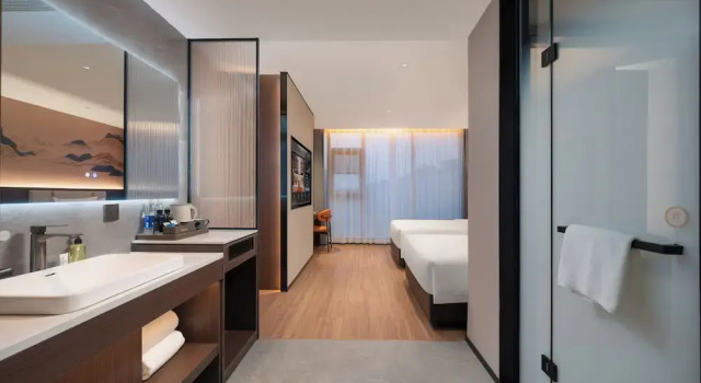 Двухместный номер Comfort World Hotel Kaifeng Gulou Square Branch
