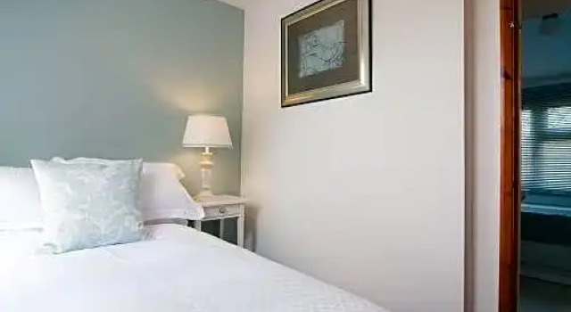 Twiga House Bed and Breakfast