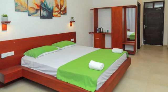 Номер Economy Travellers Hotel Hikkaduwa