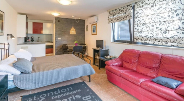 Beautiful Apartment in Pula With Outdoor Swimming Pool and Wifi