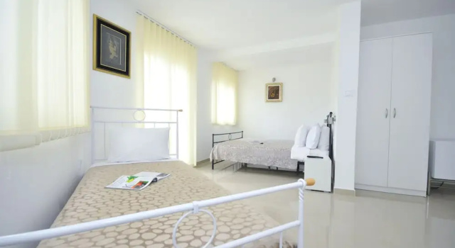 Трёхместный номер Comfort с балконом Hotel Oaza