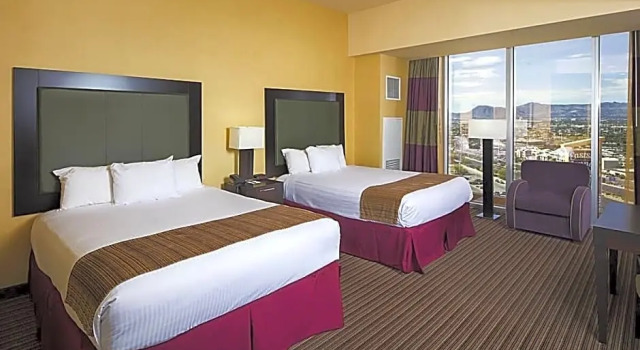 Четырёхместный номер Premium Eastside Cannery