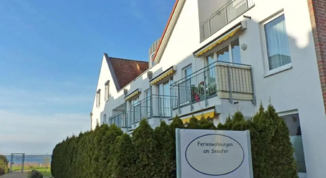 Апартаменты 2-Zi-Ferienwohnung-Mueritzblick-direkt-am-Seeufer-perfekte-Lage-barrierefrei