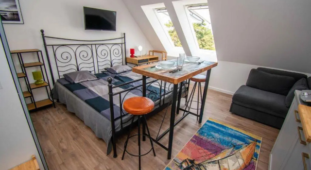 TGA Boutique Apartman, Забронировать Бутик-отель Отели Балатонлелле с парковкой, рядом с Пляж Напфень, Парковка