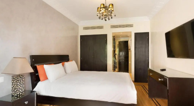 The Sapphire Apartment with Private Swimming Pool & Hot Tub - Hivernage Quarter - By Goldex Marrakech