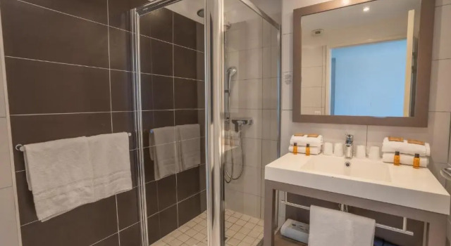 Семейный номер Standard с видом на море Hotel Le Grand Pavois