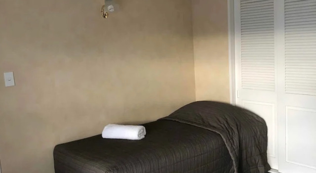Апартаменты с 2 комнатами с балконом Monarch Motel