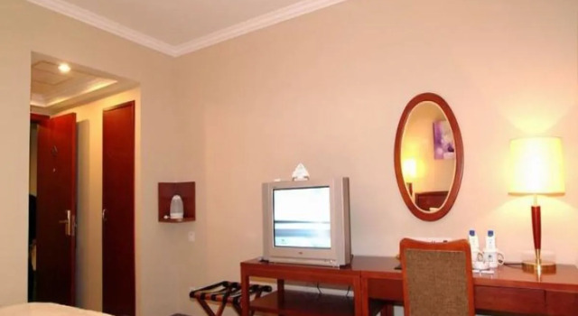 Двухместный номер Standard Motel Suzhou Railway Station the Humble Administrator's Garden