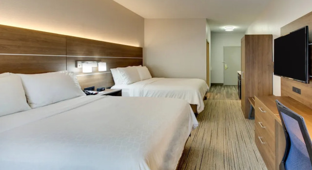 Четырёхместный номер Standard Holiday Inn Express Hotel & Suites - Atlanta/Emory University Area by IHG