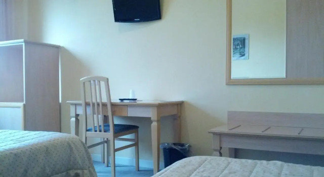 Трёхместный номер Standard Hotel Cremona Viale