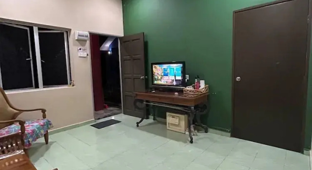 Mahasa Penarik Homestay, Rezervovat Penzión se snídaní Hotely v Terengganu s parkováním, Parkování