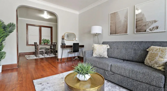 Contemporary Cragin 1BR Apt in Lockwood, Забронировать Отель Отели Иллинойс 3 звезды, 3*