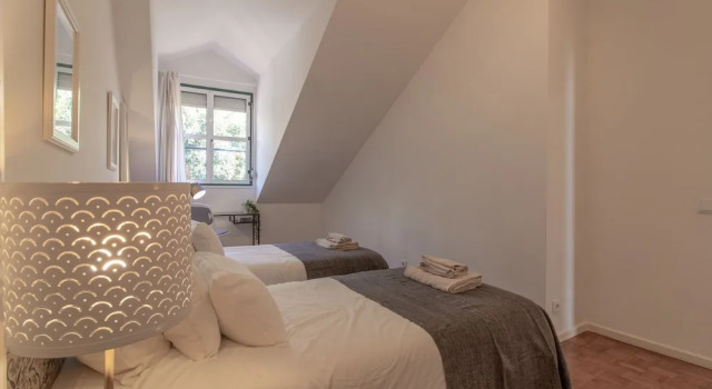 Апартаменты с 3 комнатами Beautiful flat with balcony & Great location