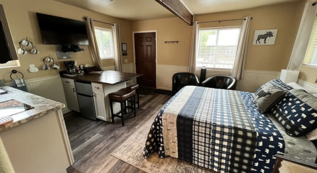 Standard Zimmer Chinook Wind Cabins