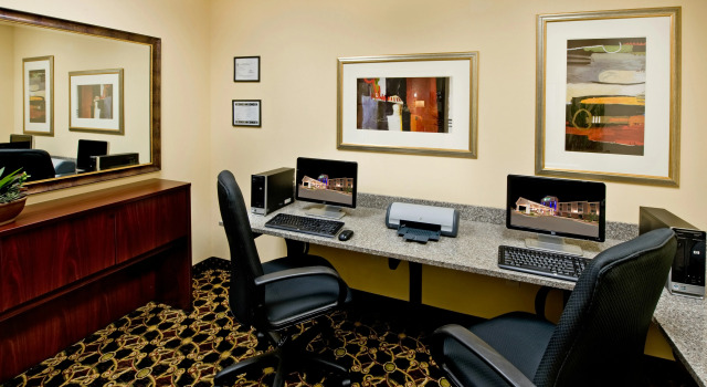 Holiday Inn Express & Suites Willcox by IHG