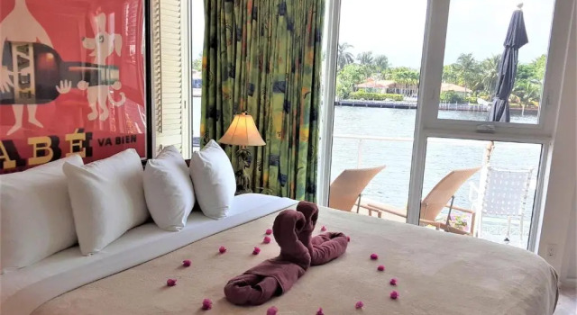 Студия с видом на воду Manhattan Tower Apartment Hotel