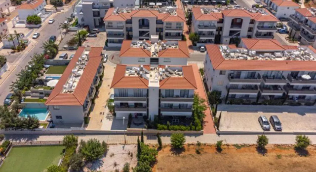 Mythicals Ground floor with garden 2 bed apartment, Rezervovat Apartmán Hotely v Paralimni s parkováním, Parkování