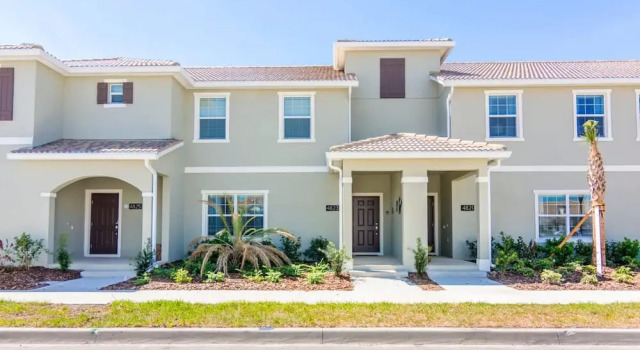 Amazing Resort Near Disney 4BR Townhome, Rezerwuj Ośrodek wypoczynkowy Kissimmee Kissimmee