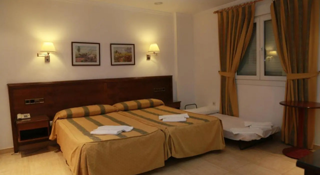 Hotel Tio Felipe, Забронировать Отель Отели Карбонерас с завтраком, Завтраки