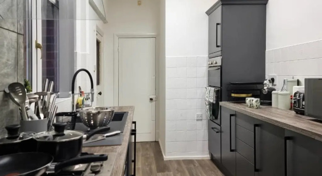 Вилла Spacious 5BR Leicester Home Sleeps 10 Parking
