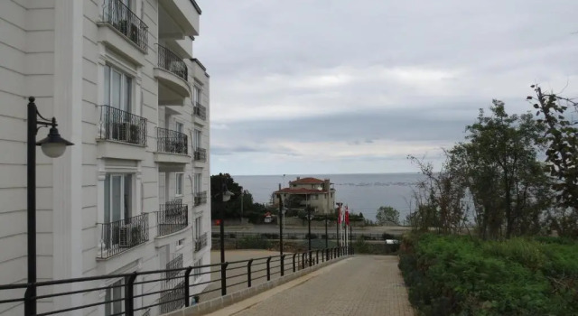 Апартаменты Black Rose Apartment