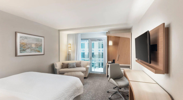 Двухместный номер Standard с балконом Courtyard by Marriott Baton Rouge Downtown
