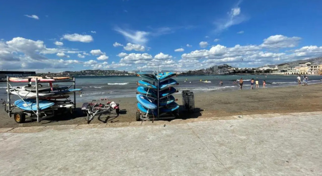 Le Vrai Cabanon de la Plage Clim-Wifi-Netflix, Забронировать Апартаменты/квартира Марсель Буш-дю-Рон, рядом с Пляж Бонвен