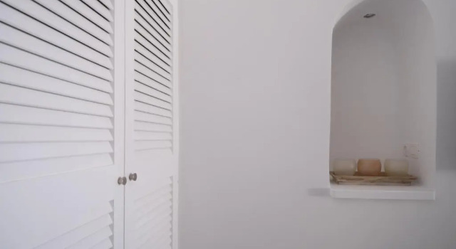 Elia Cave Suites