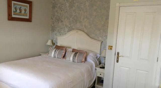 Feathers Hotel Bar and Restaurant, Buchen Sie Hotel Aberaeron Ceredigion