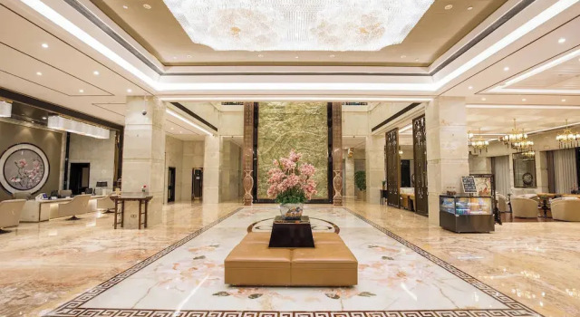 Royal Garden Hotel ShangHai, Varaa Hotelli Shanghai Shanghai