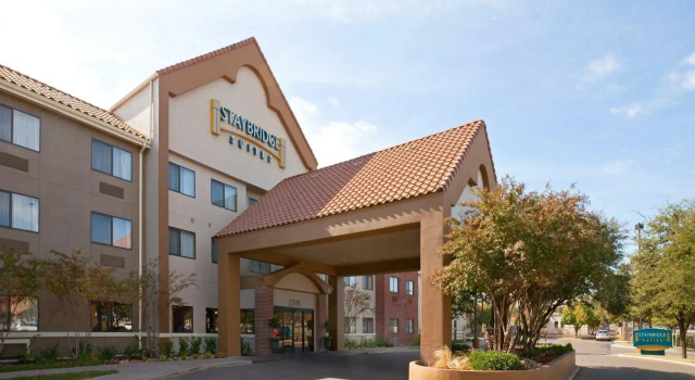 Staybridge Suites Lubbock, Varaa Hotelli Lubbock Texas, lähellä Jones AT&amp;T Stadium