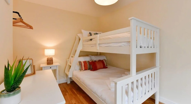 Just Stay Wales - Castle Square Cottage