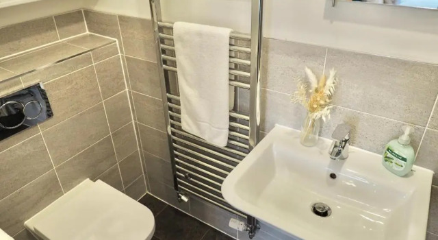 Коттедж с 3 комнатами SA Today Firepool Cres Taunton Fibre Wi-fi Netflix
