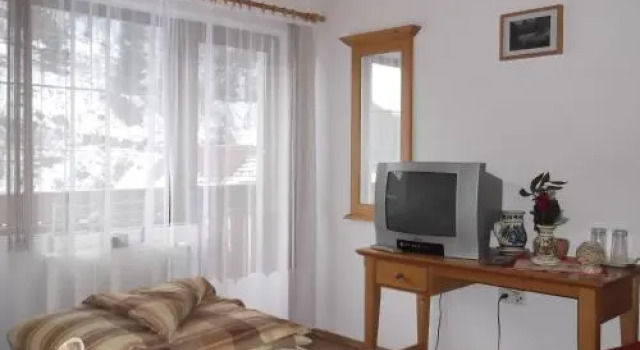 Pension Gentiana, Varaa Hotelli  