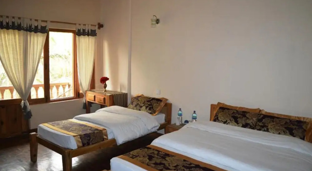 Chitwan Paradise Hotel, Забронировать Отель Читван провинция Багмати-Прадеш