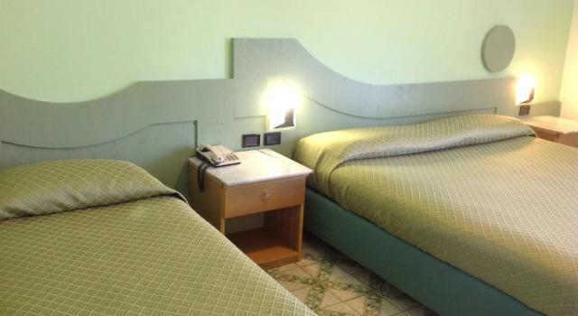 Четырёхместный номер Standard с балконом Hotel Giovanna