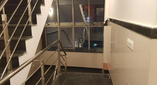 Hotel Teejas - Haldi Restaurant Aiims road Jodhpur, Забронировать Отель Отели штата Раджастхана с парковкой, Парковка