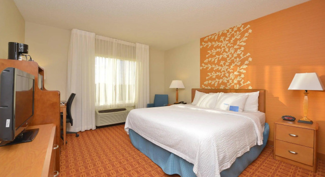 Четырёхместный номер Standard Fairfield Inn and Suites by Marriott Williamsport