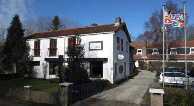 Strandhotel de Logerij Renesse, Забронировать Отель Ренессе Schouwen-Duiveland