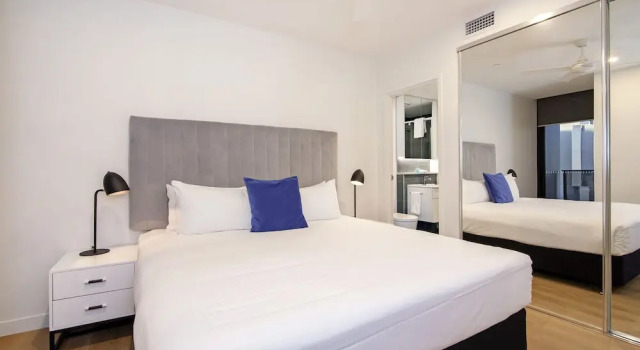 Апартаменты с 3 комнатами с балконом и с видом на город Atlas Apartments by CLLIX