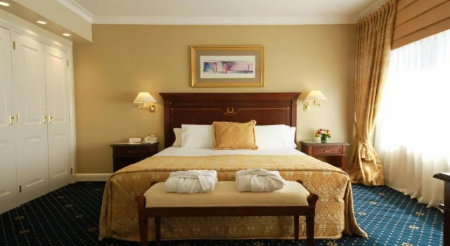 Полулюкс Emperador Hotel Buenos Aires