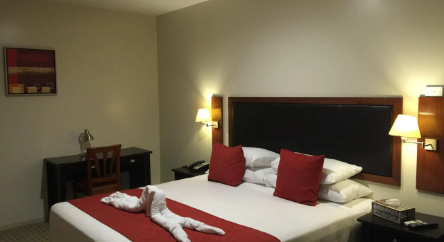 Victoria Palms Hotel
