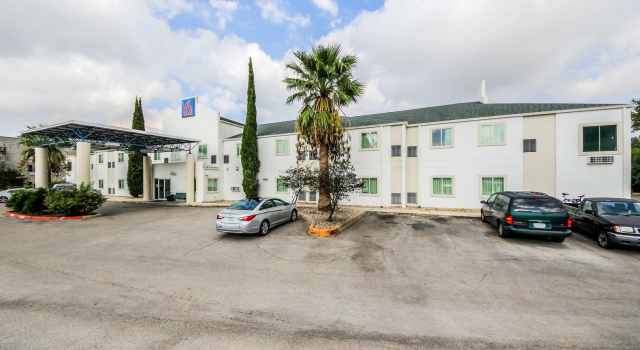 Motel 6 New Braunfels, TX