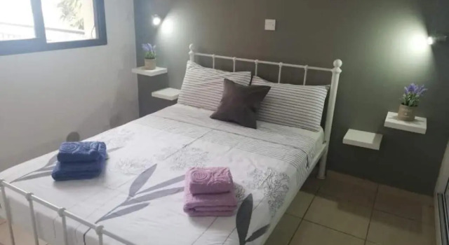 Cozy 1 bedroom apartment close to the beach, Забронировать Апартаменты/квартира Пафос район Пафос, рядом с Византийский музей